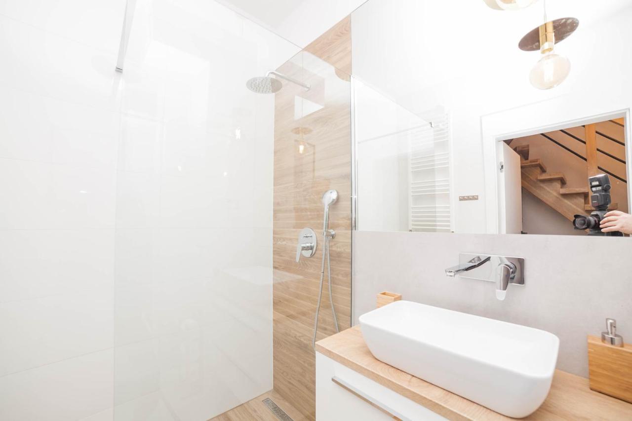 Mragowo Dwupoziomowy Apartament Indygo 85M2 Z Widokiem Na Jezioro Buitenkant foto