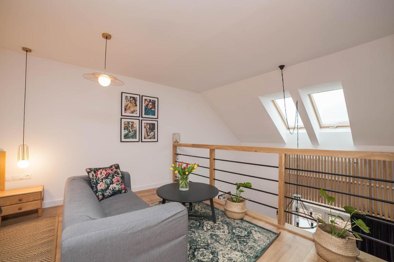 Mragowo Dwupoziomowy Apartament Indygo 85M2 Z Widokiem Na Jezioro Buitenkant foto